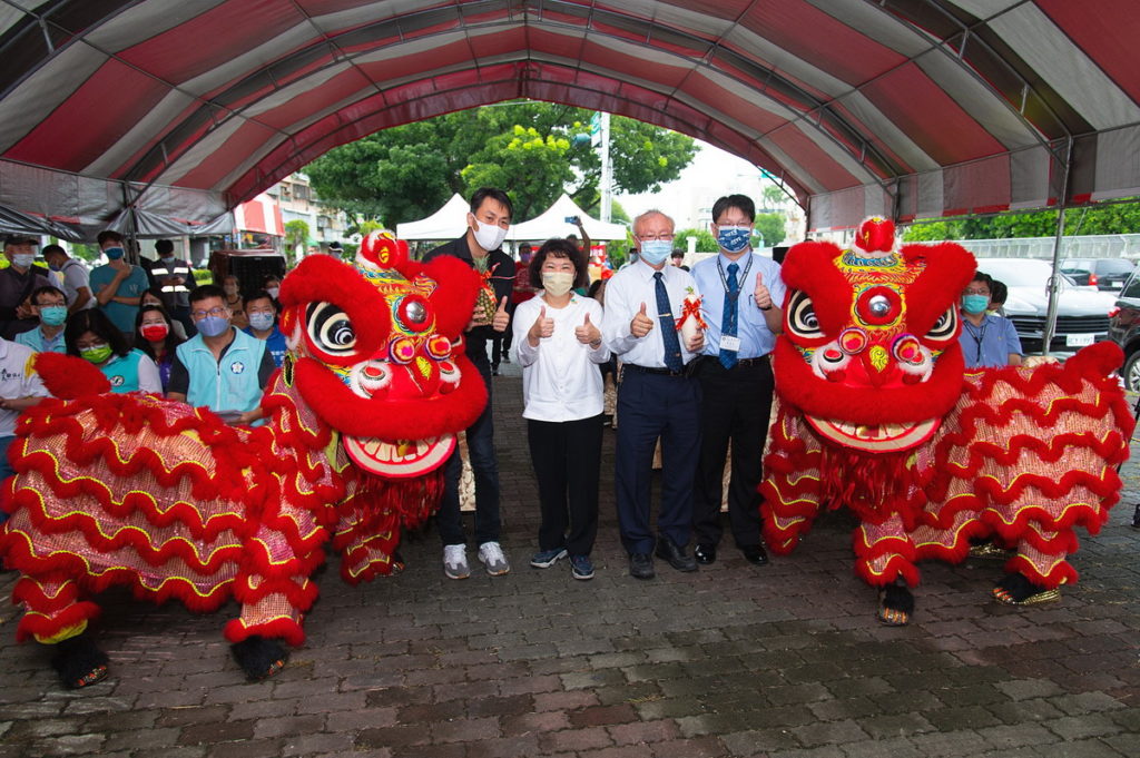 祥獅獻瑞