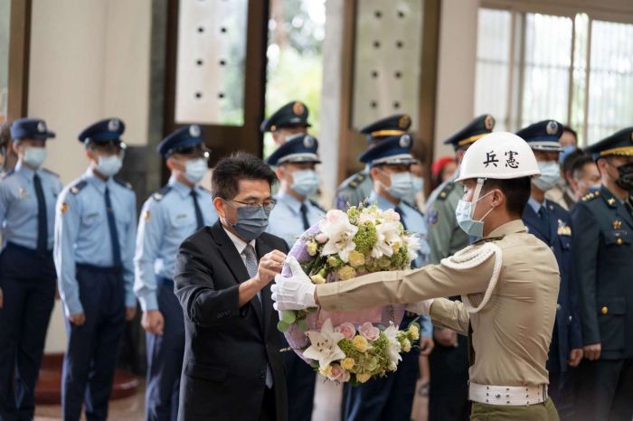 竹市軍人忠靈祠秋祭追悼會 陳章賢向國軍先烈致敬
