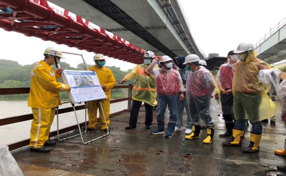 颱風來襲全力備戰 侯友宜視察三鶯大橋改建工程防颱整備