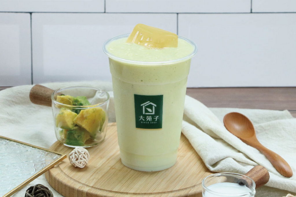 大苑子許慶良酪梨布丁鮮奶中杯全台均價80元