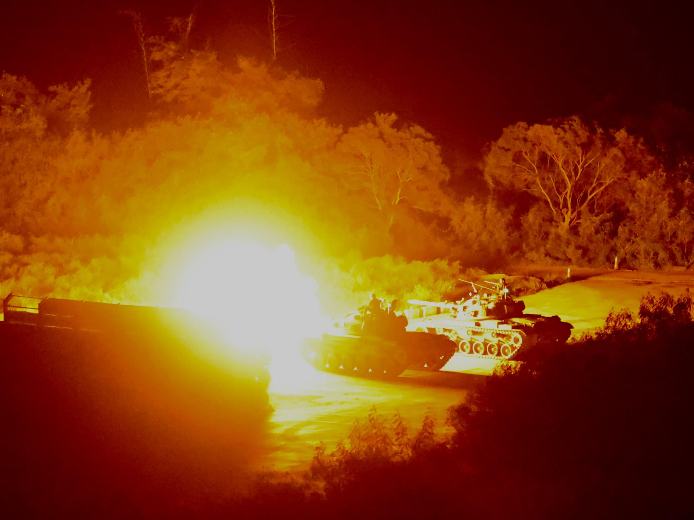 國防部首度在屏東三軍聯訓基地展現國軍夜間戰力。林啟弘攝