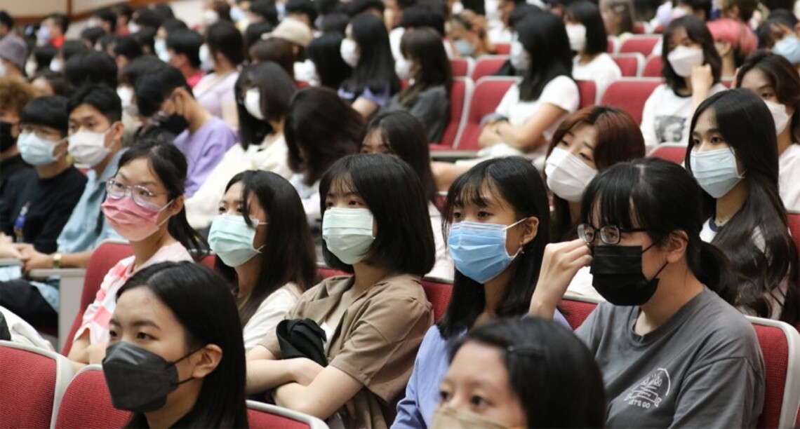 世新大學新生始業式熱鬧開跑!超過半數新生視世新為第一志願