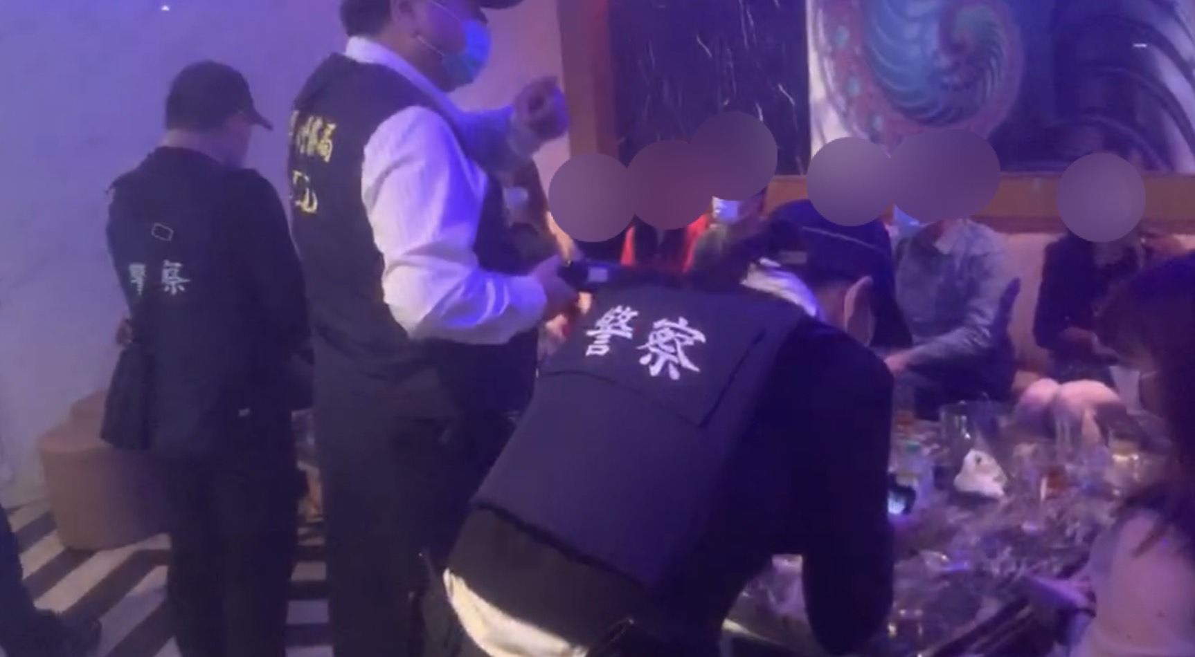 ▲通霄警方針對幫派所經營與圍事行業強力稽查掃黑 (圖/苗栗縣警察局 提供)