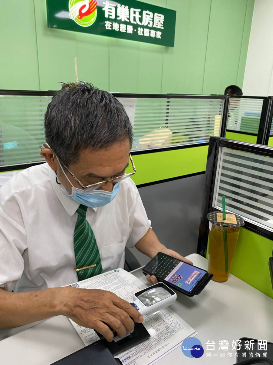 勞工局職務再設計 助聽障者「耳聰目明」再創職涯第二春