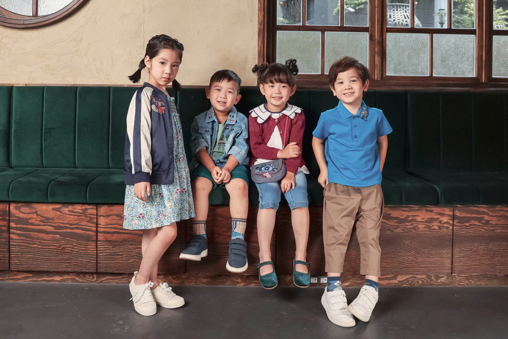 YUAN圓 品牌官網開站獨家限量優惠商品:左起祝福優惠二件組 原價$8,390 _ $7,990 特價$5,290,團圓優惠三件組 原價$7,780 _$7,180 特價$4,650,吉祥優惠四件組 原價$9,070 _$8,470 特價$4,420,福祿優惠三