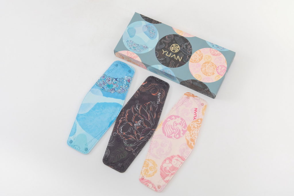 YUAN圓 品牌官網開站優惠期間,滿3900元加贈 YUAN 圓滿滿印圖口罩六入(價值$299)