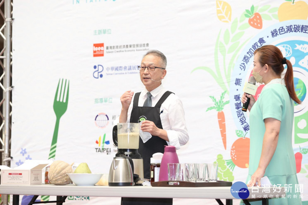 臺北醫學大學公衛系暨營養學院名譽教授韓柏檉教授。