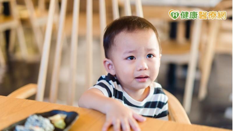 帶孩子出門壓力大、好崩潰? 社會氛圍不友善是主因