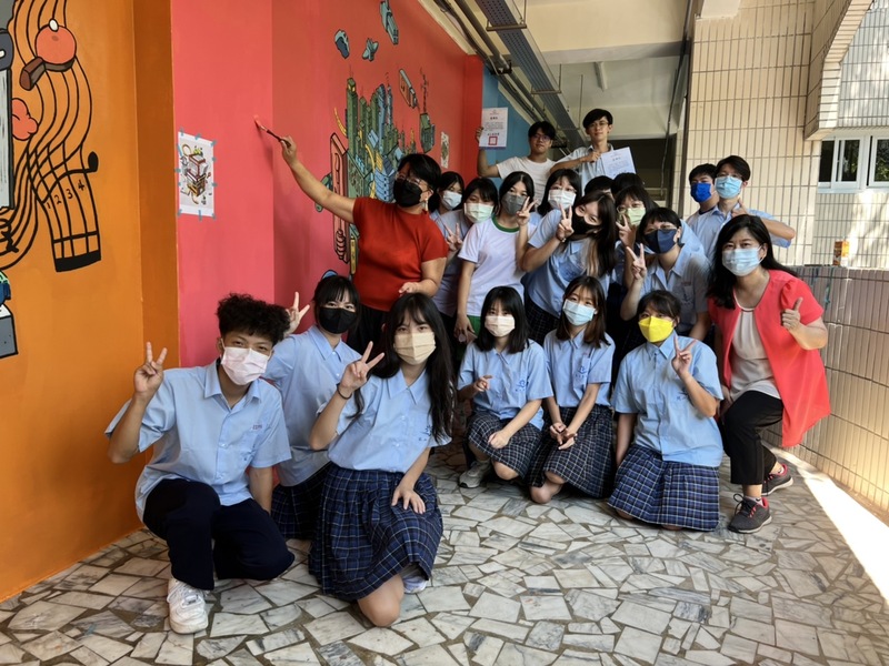 漾新聞|鼓山高中美術班師生彩繪3D藝術牆 共構社區藝術共享空間