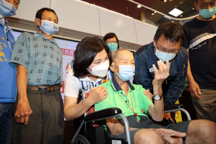 雲林縣重陽敬老金不排富 65歲以上長者通通有