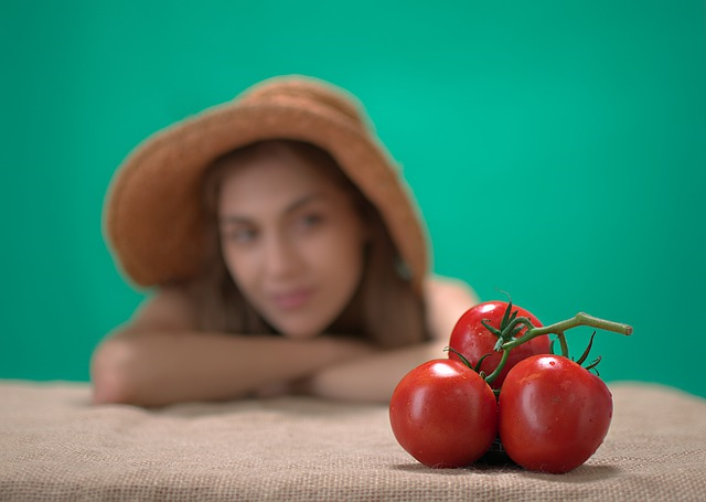 tomatoes-g37141bac1_640.jpg
