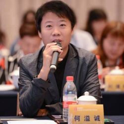 <sup>專欄作家</sup> <strong>何溢誠</strong>