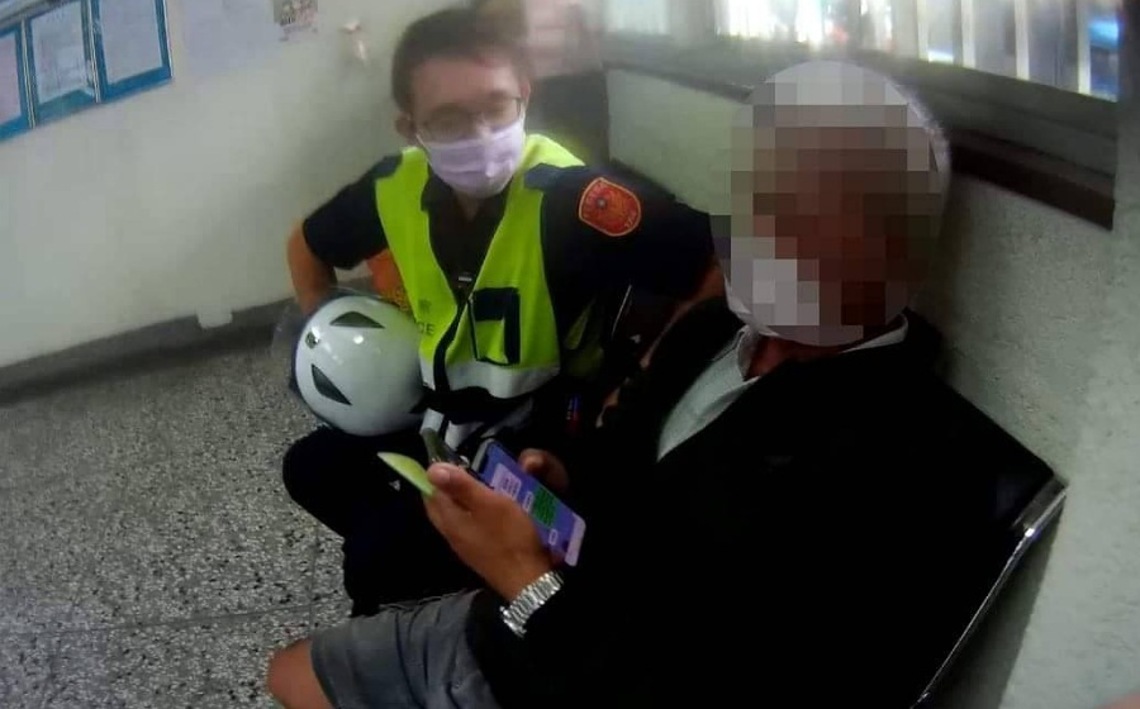 網路黃昏之戀遇真愛?男子深陷情網險遭詐