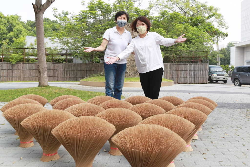 市長與邱錦雲藝師