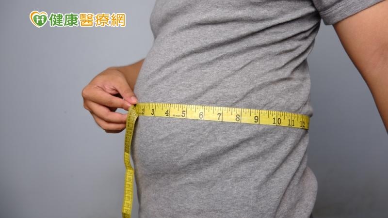 大叔沒節食,3個月「減22公斤」 改變1習慣輕鬆達成