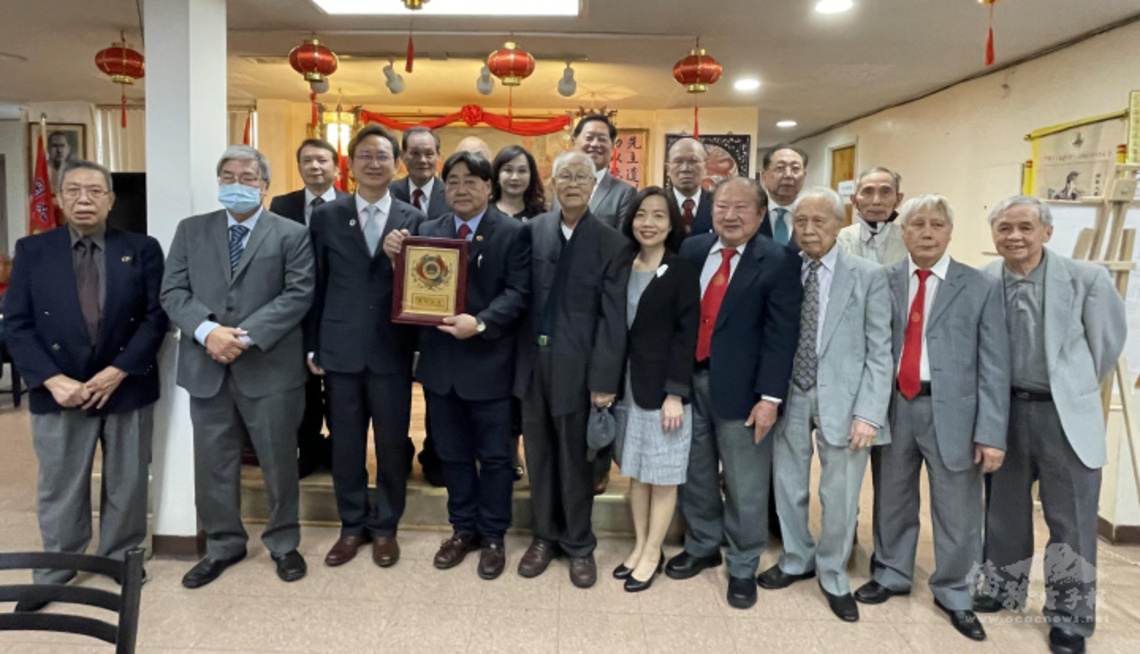 童振源拜會多倫多龍岡親義公所 期望與傳統僑社更緊密合作