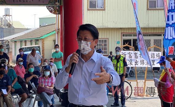 龍介仙下鄉與農民對話 重砲轟黃偉哲「軟弱沒氣魄」