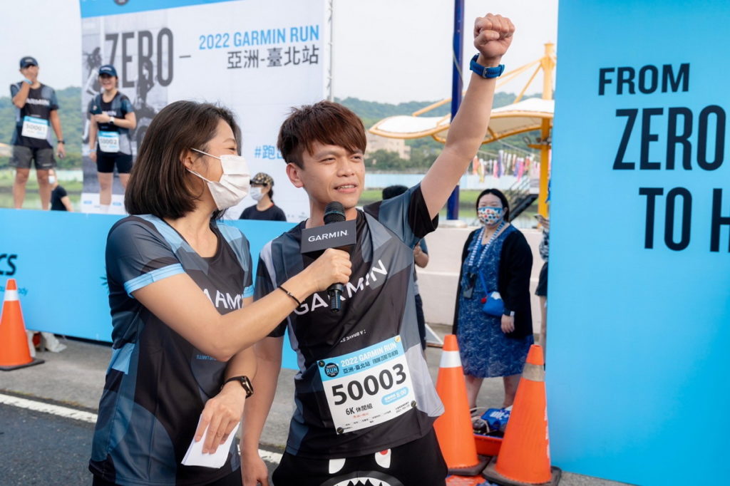 透過Garmin智慧手錶跑步訓練的蔡阿嘎,今日迎接人生第一場路跑賽事Garmin Run