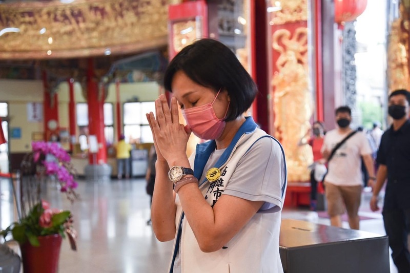 漾新聞|柯志恩宣布暫停兩天公開行程 祈福高雄平安