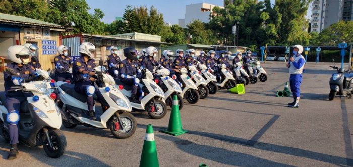 結合民間安駕中心 桃警精進員警安全駕駛技能