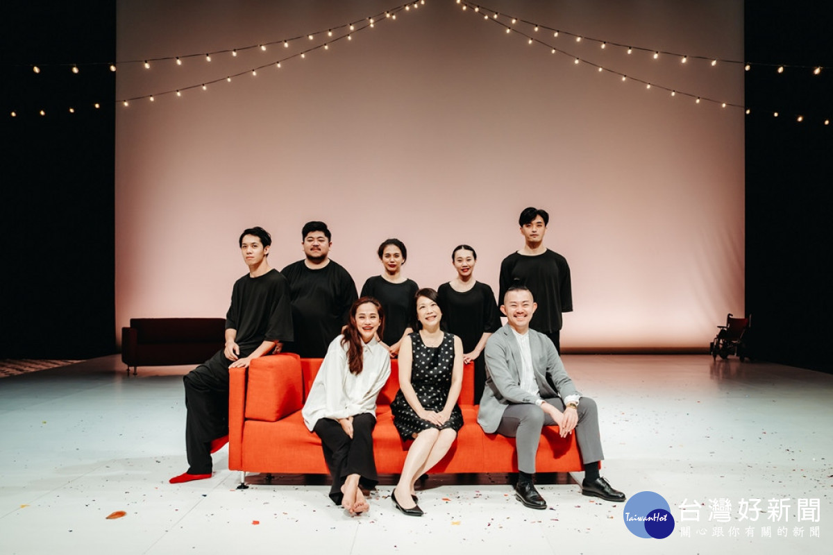 台中國家歌劇院駐館藝術家楊乃璇《Je suis en forme》我的老派,我的派對,9/23-25演出3場,每場邀請160位觀眾參與。(圖/台中國家歌劇院)