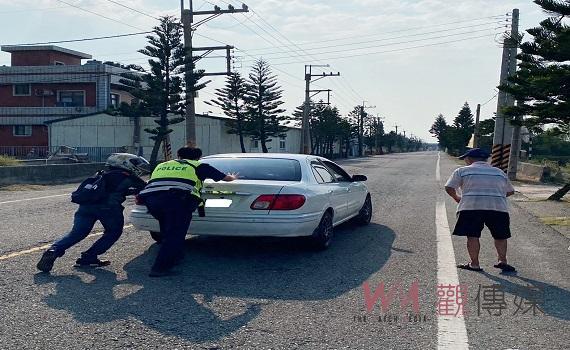 七旬翁駕老爺車故障停路中 北港暖警速解危