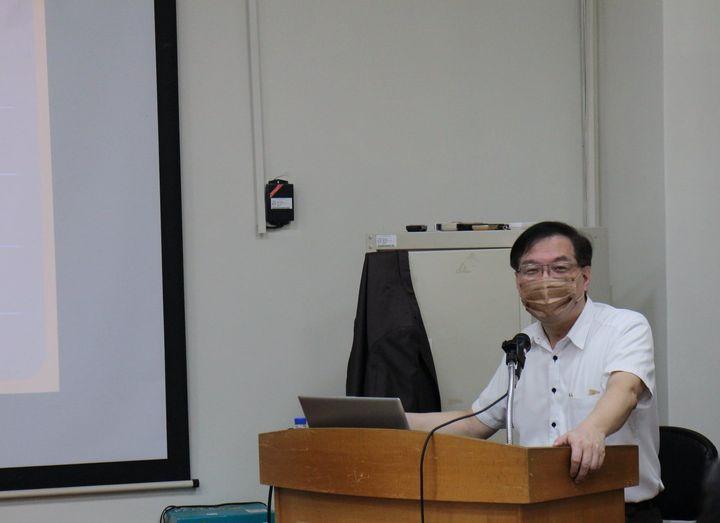 台南藝術大學校長詹景裕未迴避審查自己的獎勵金案遭裁罰,他提告抗罰勝訴。翻攝臉書
