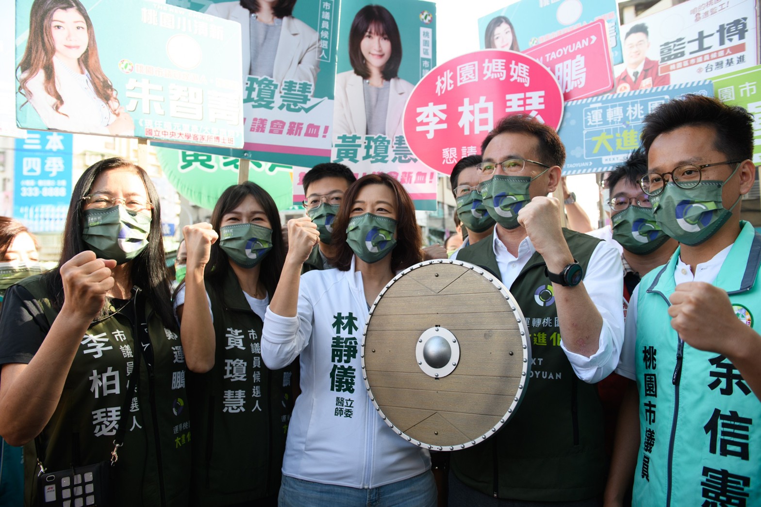 張善政自爆確實抄襲 黃世杰:高傲態度毫無道歉誠意 18 民進黨桃園市長參選人鄭運鵬 6