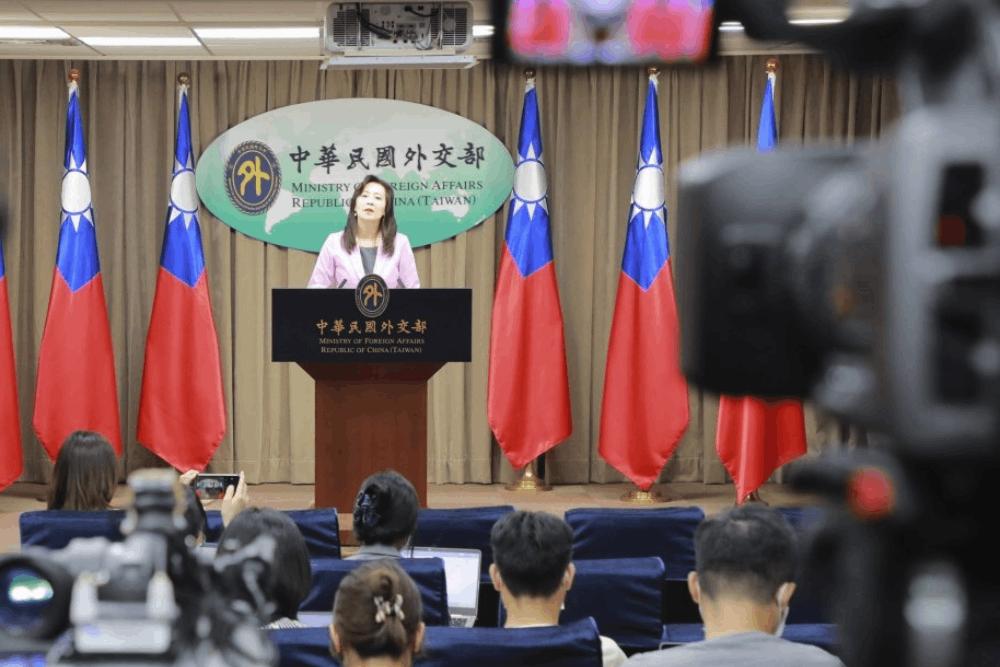 美國驅逐艦及加拿大巡防艦航經台灣海峽 外交部:維護台海國際水域 16 外交部發言人歐江安