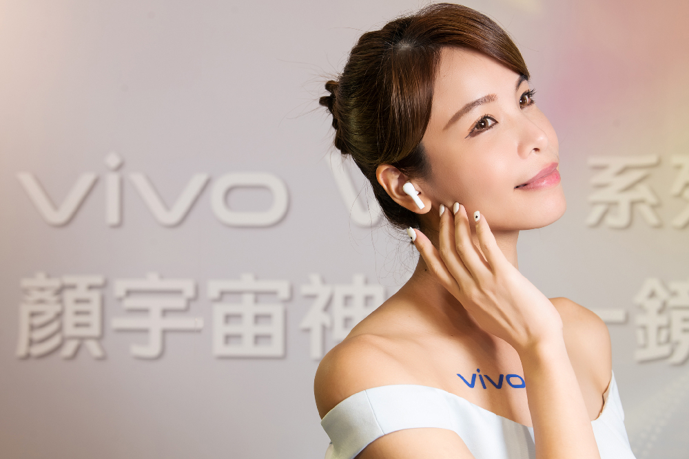 拍照錄影難不倒!vivo V25 5G內建人像濾鏡、Vlog主題玩轉顏宇宙 72 匯流新聞網2210921A005