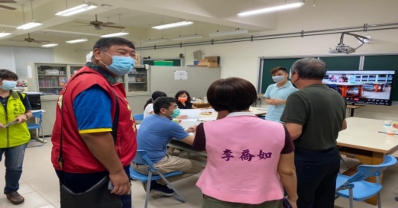 漾新聞|大剌剌公然進入校園拉票遭家長檢舉 劉家榮再度要求李喬如公開道歉