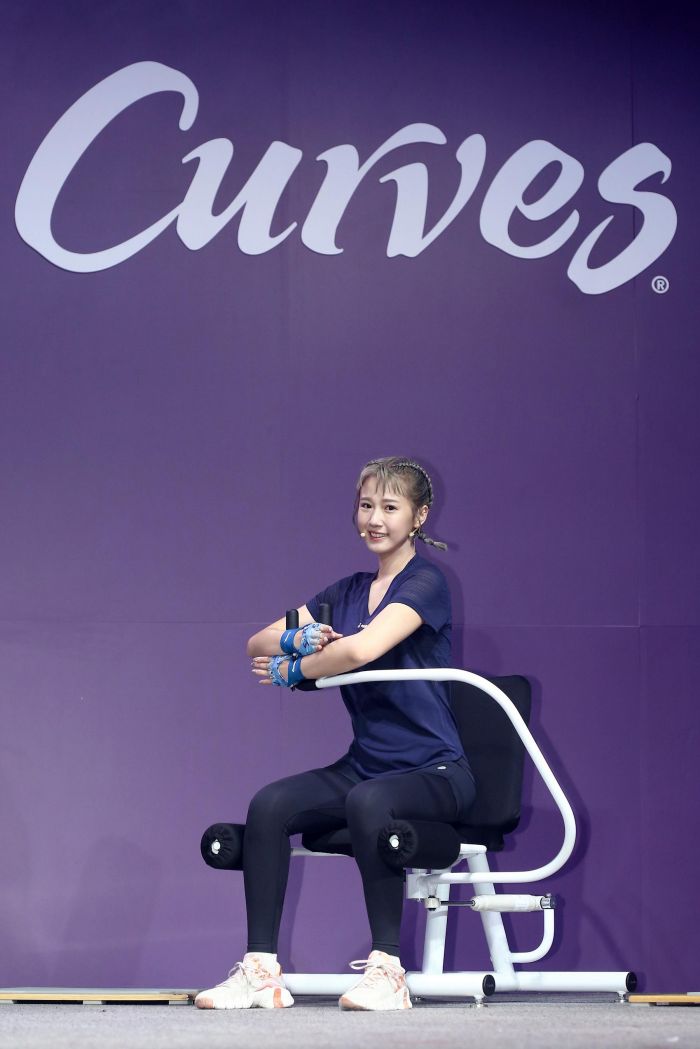 方志友出席「Curves夏日女神打造賽」 分享人妻完美曲線養成術