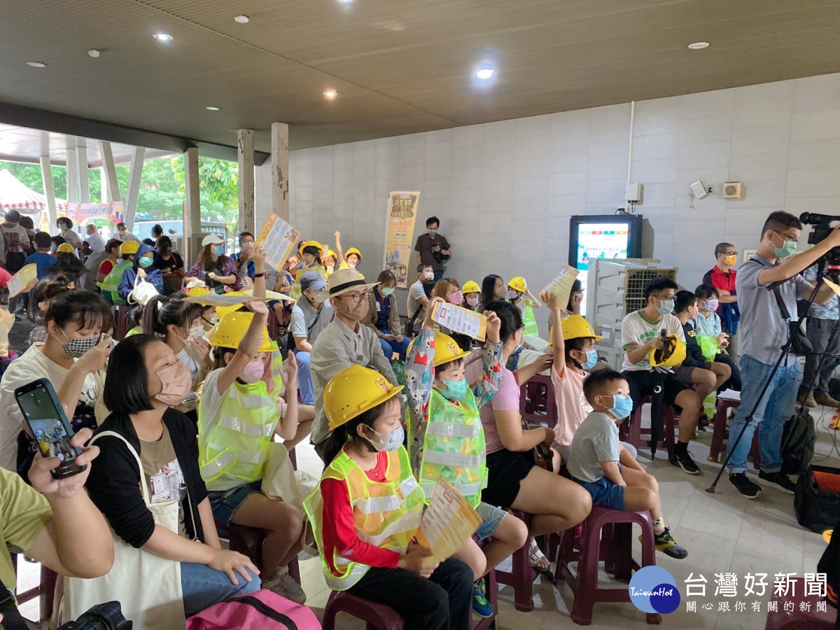 勞動檢查處辦理「小小工安體驗營」 埋下安全種子向下扎根