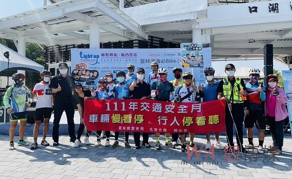 北港警活動現場一兼二顧 進行交安同時反詐騙宣導