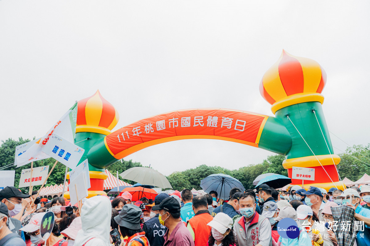 市民朋友踴躍參與健走活動。<br /><br /> <br /><br /> 