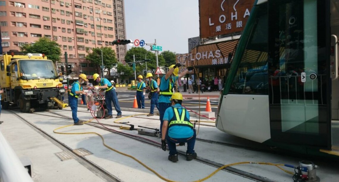 高雄環狀輕軌路段C20-C24站今履勘 28項待改善事項