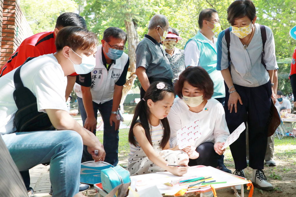 市長以孩子的視角欣賞公園