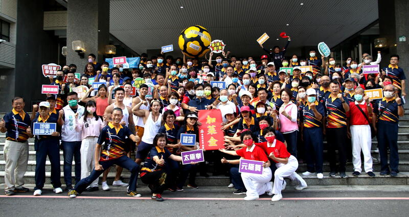 漾新聞|陳其邁為全運會代表隊授旗贈加菜金並祝旗開得勝