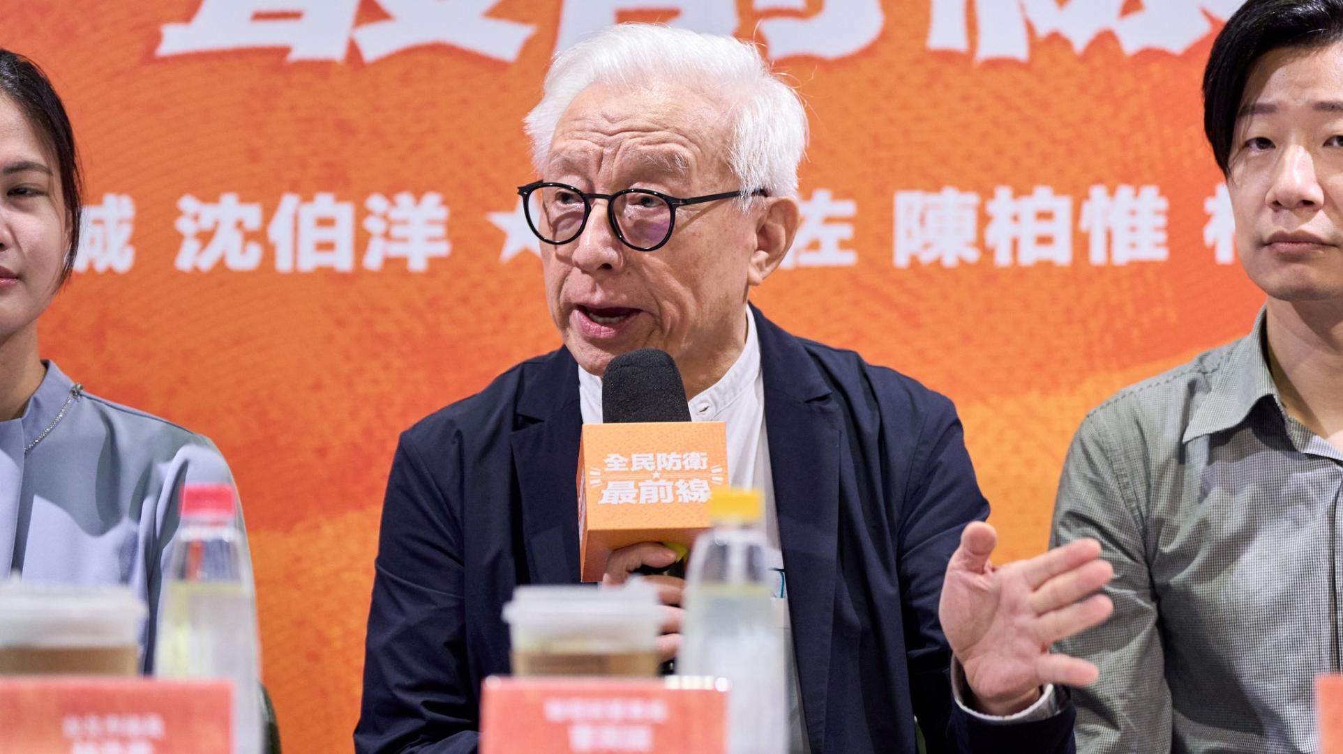 曹興誠26日與青年參政者跨世代對談。翻攝林昶佐臉書