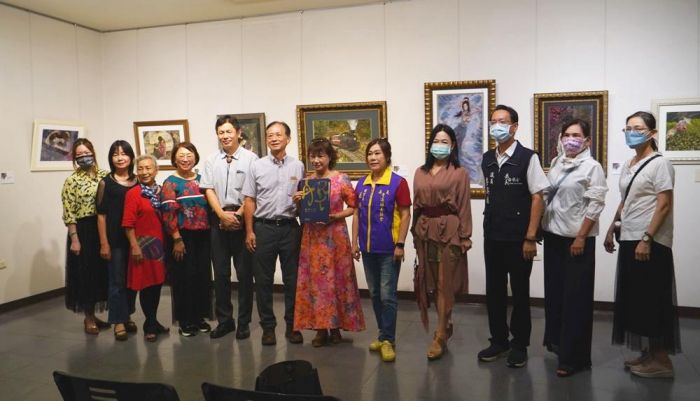 押花世界 亮麗雲林 黃鈺婷師生作品展開幕