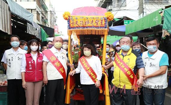 嘉義市鎮南聖神宮祭孔典禮 聖像遶行護佑學子