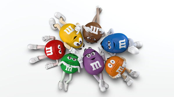 十年來，M&M'S 首次擴大其標誌性團隊，引入紫色這個新角色，作為永久性的增補角色，因品牌試圖利用樂趣的力量來幫助更多人感受他們的歸屬感。