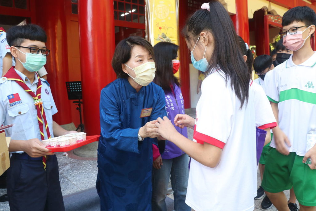 副市長送智慧糕