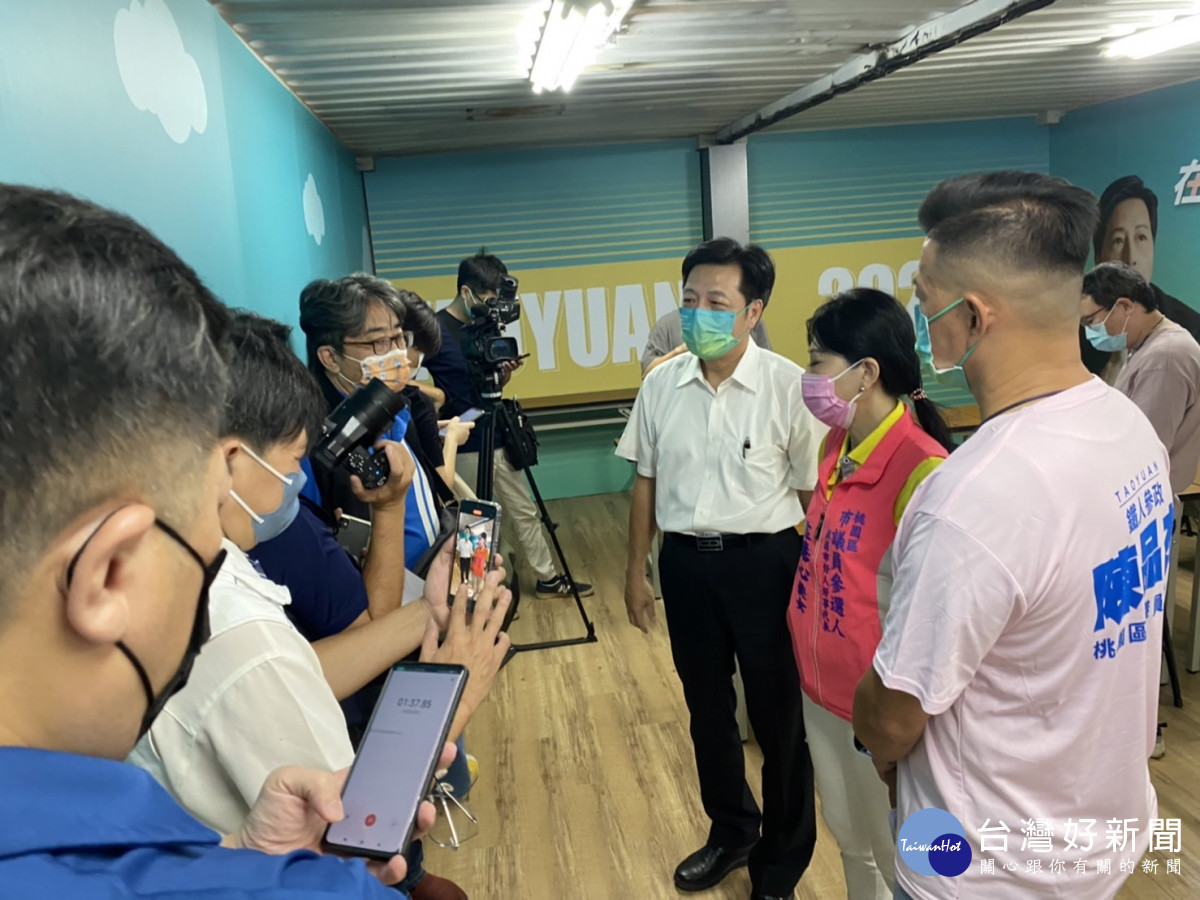 鄭寶清:天幕就是天價的遮雨棚 沒有建造、使照的大違章