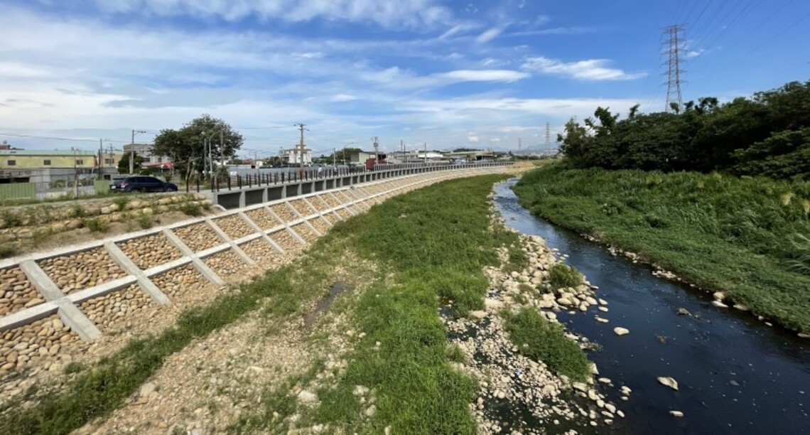 社子溪月眉橋下游至慈恩橋右岸護岸治理工程今開工     讓社子溪整治又跨進一大步！