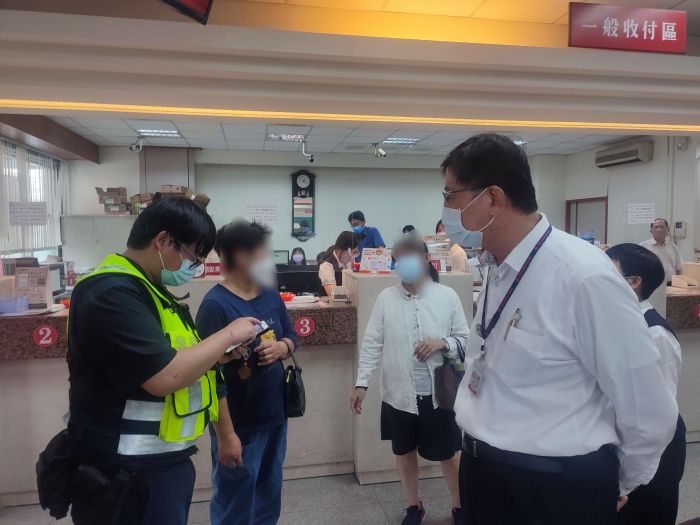 網路投資、檢警監管帳戶攏是騙 頭份警一日阻詐2件