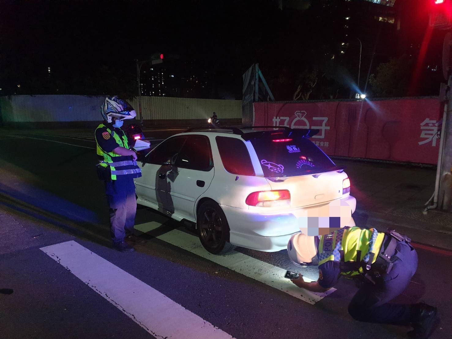 環警林口深夜掃蕩噪音車 二晚已祭出28張罰單