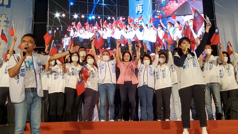 影/柯志恩首場誓師大造勢五萬民眾力挺 柯志恩哽咽發誓一定幫高雄人民拼好日子/漾新聞