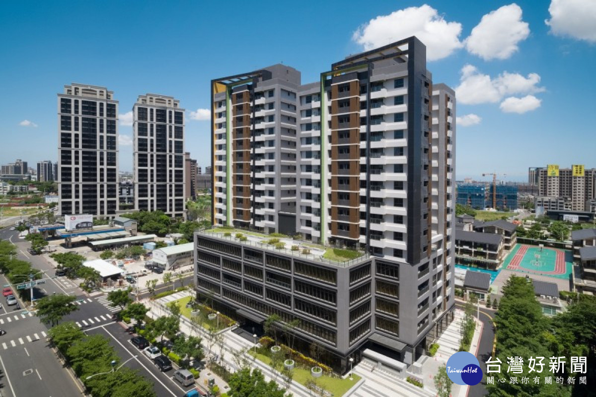 桃園市社會住宅在規劃上採智慧節能建築設計，推行全齡混居社宅，並導入鄰里公共服務設施，成為入住市民成家第一哩路。（圖／桃園社會住宅中心提供）