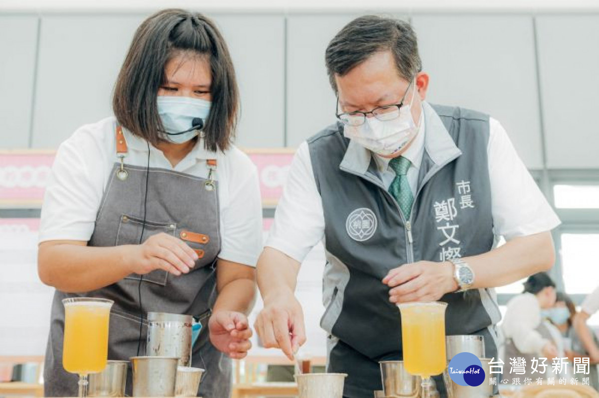 培力婦女教導市長製作手作特色調飲,展現3個月來技能培力的成果與自信。<br /><br /> <br /><br />